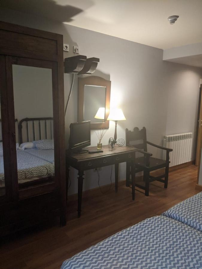 Hotel La Plaza Проаса Экстерьер фото