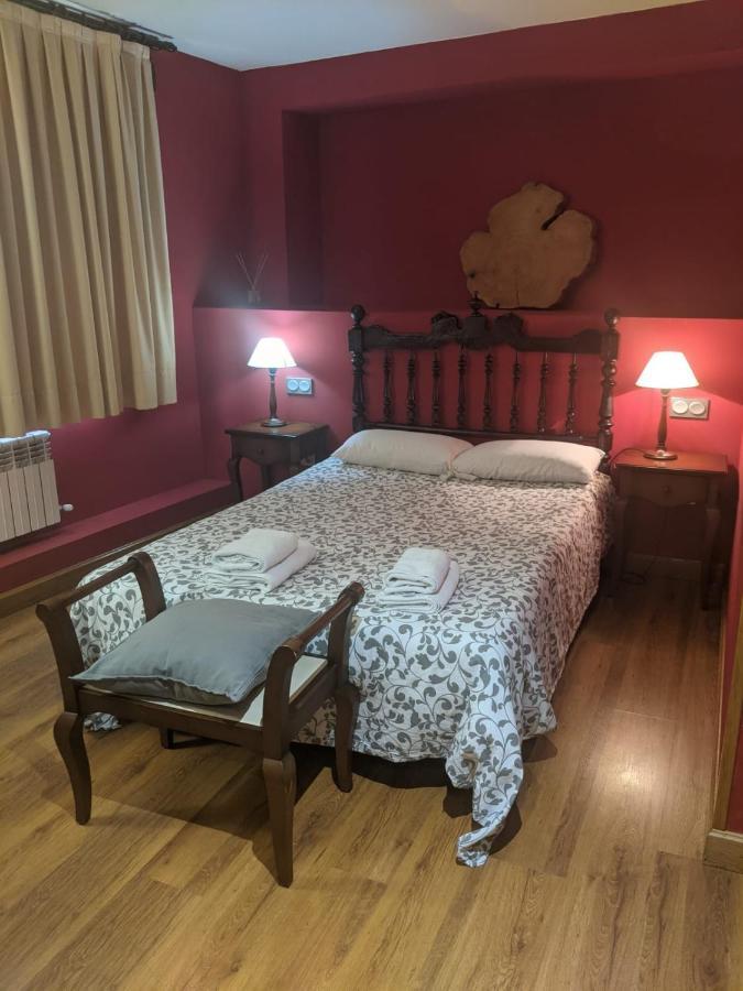 Hotel La Plaza Проаса Экстерьер фото