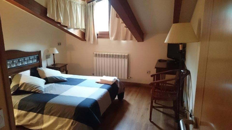 Hotel La Plaza Проаса Экстерьер фото